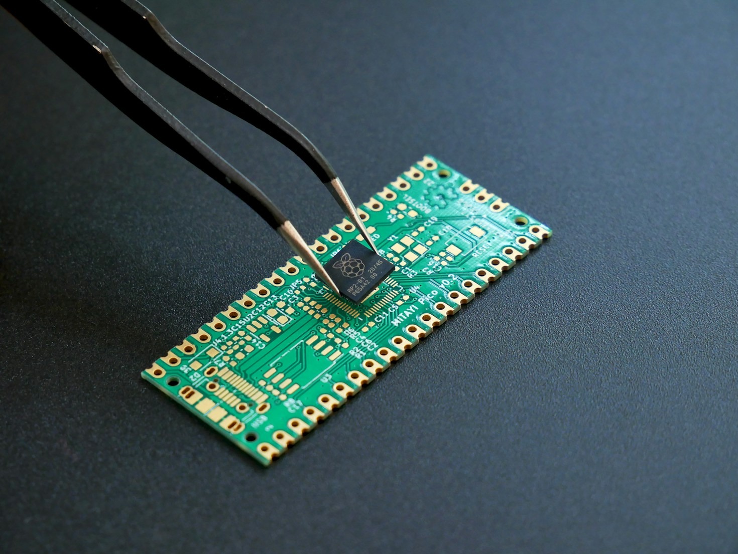 WorldRFID: Pioneers in Durable and Versatile RFID Hardware